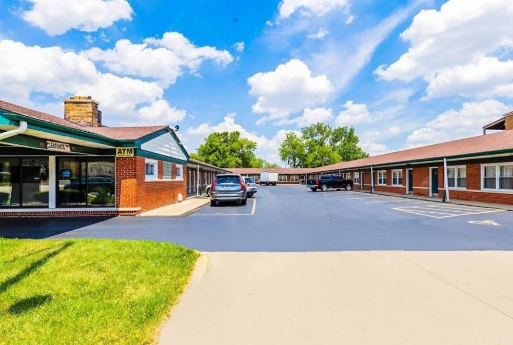 Hillside Manor Motel